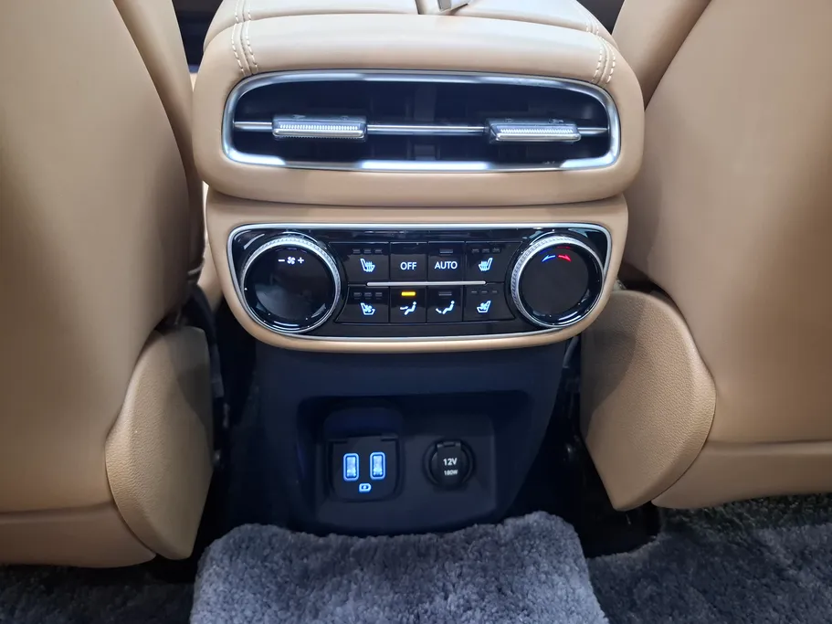 2023 Genesis GV80 Royal 