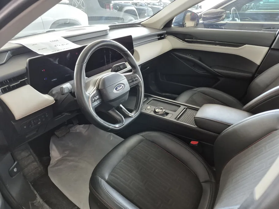 2023 Ford Taurus Trend 