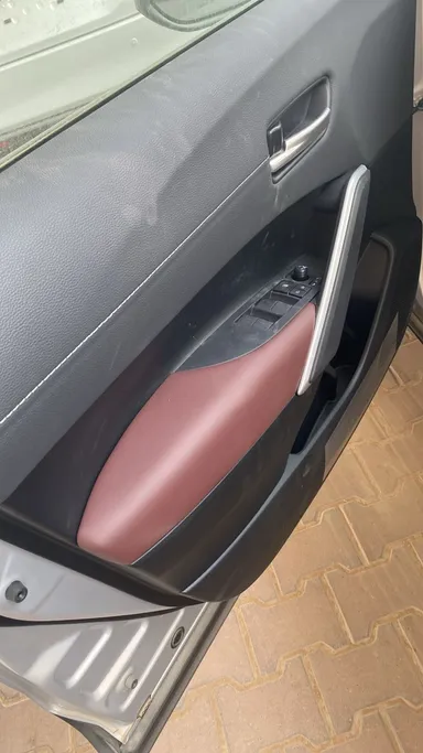2025 Toyota Corolla Cross XLE HEV 
