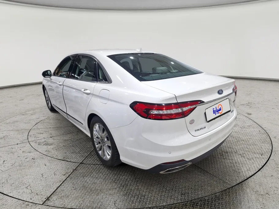 2021 Ford Taurus Ambiente 