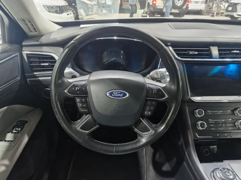 2021 Ford Taurus Ambiente 