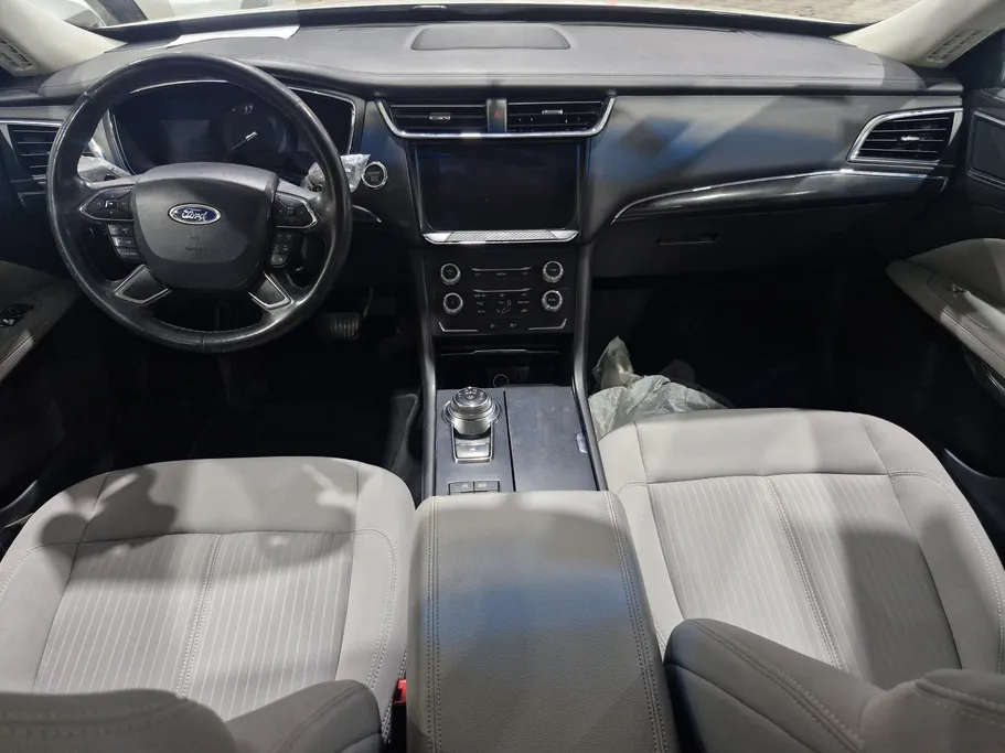 2021 Ford Taurus Ambiente 