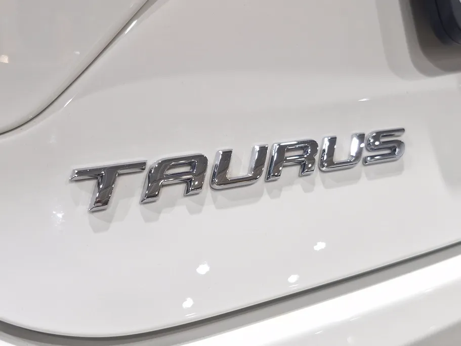 2021 Ford Taurus Ambiente 