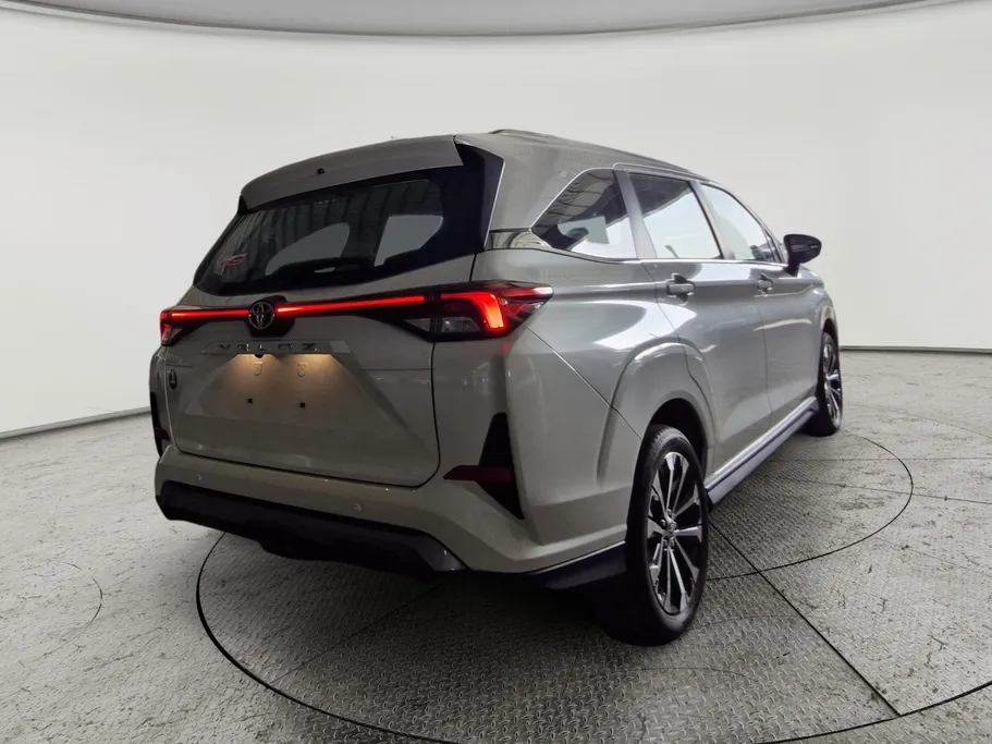 تويوتا فيلوز GLX 2025 