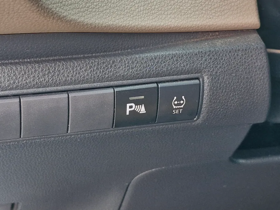 2022 Toyota Corolla XLI Executive Moonroof 