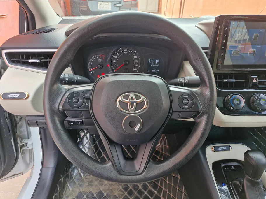 2022 Toyota Corolla XLI Executive Moonroof 