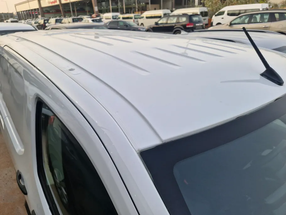 2022 Peugeot Partner Short van 
