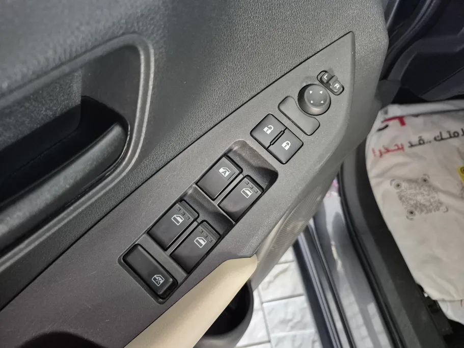 تويوتا يارس Y 2024 