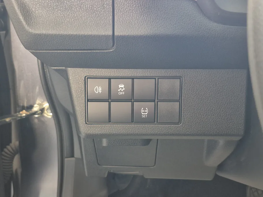 تويوتا يارس Y 2024 