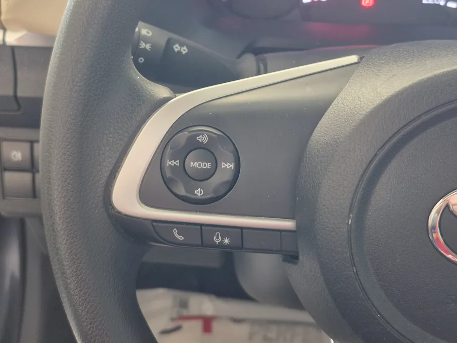 تويوتا يارس Y 2024 