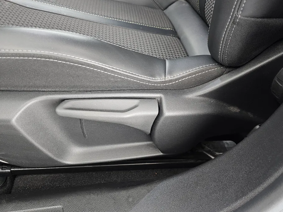 2022 Peugeot 2008 GT 