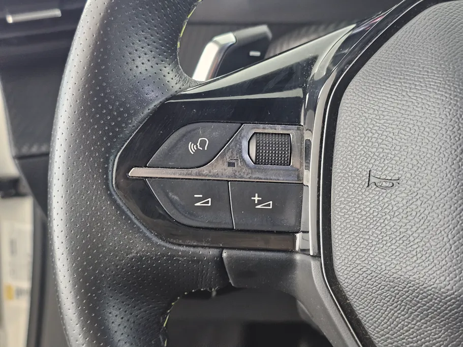 2022 Peugeot 2008 GT 