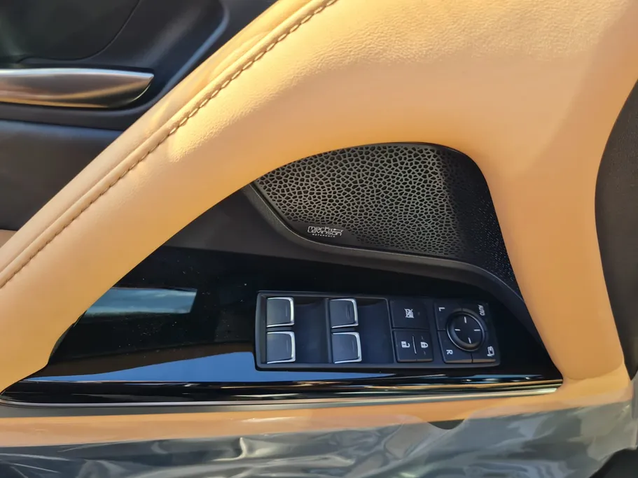 2025 Lexus LX 700 BH Hybrid Elite 