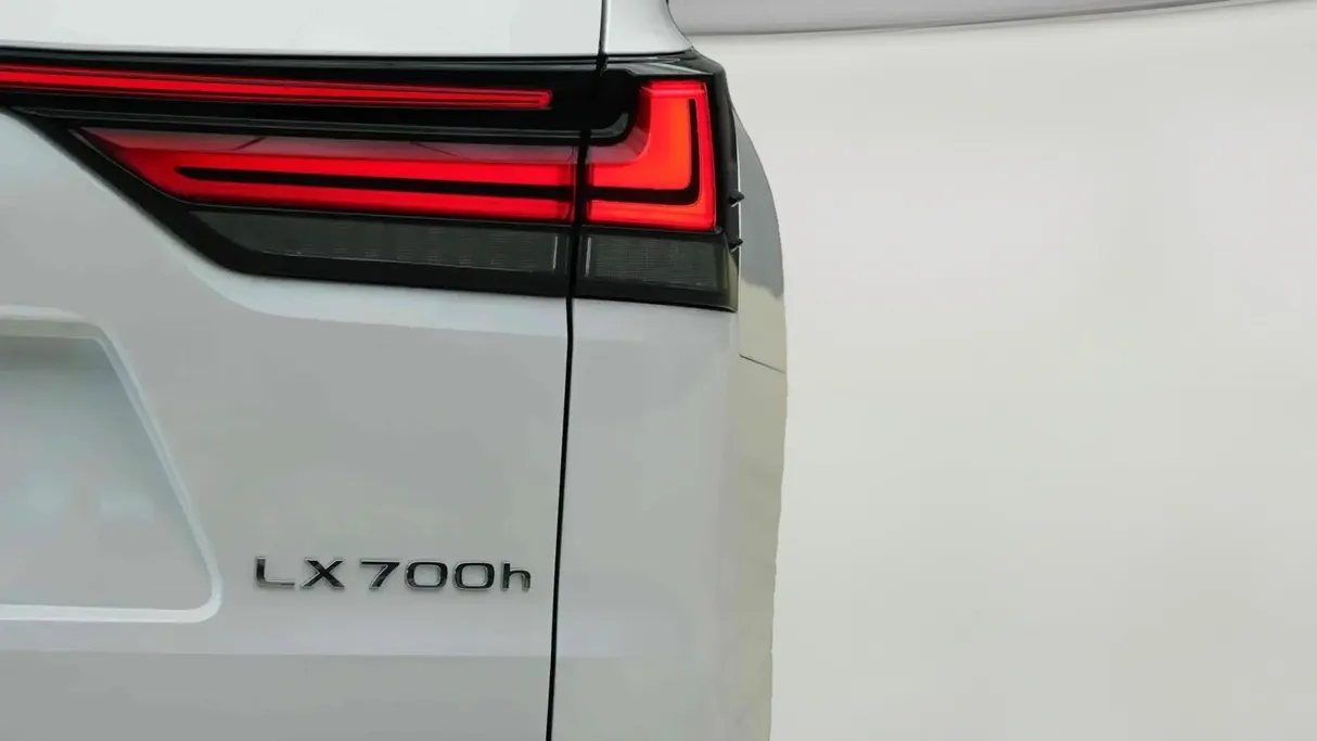 2025 Lexus LX 700 BH Hybrid Elite 
