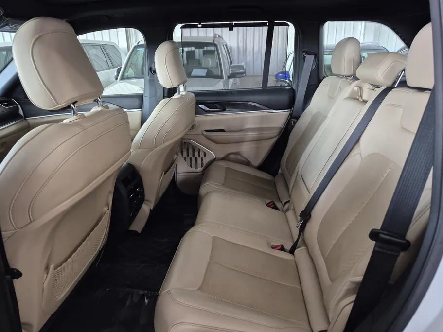 2023 Jeep Grand Cherokee ليمتد 