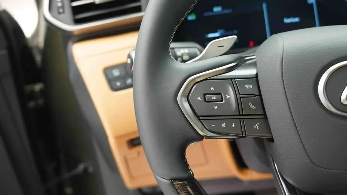 2025 Lexus LX 600 BB Elite 