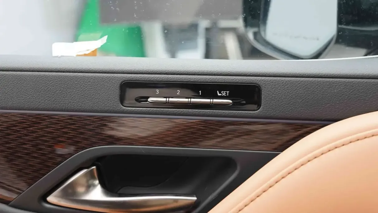 2025 Lexus LX 600 BB Elite 