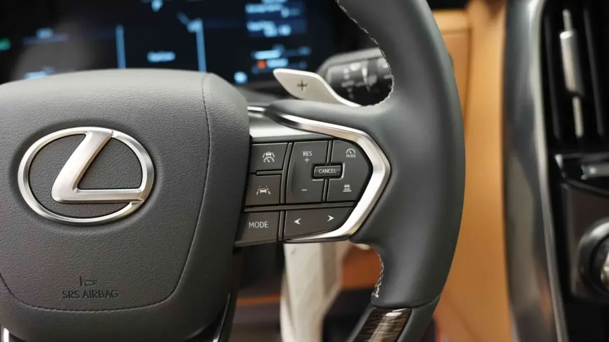 2025 Lexus LX 600 BB Elite 