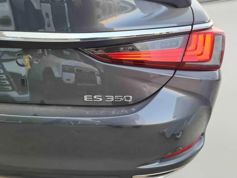 2025 Lexus ES 350 CC Elite 