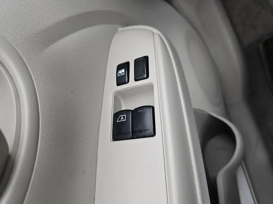2020 Nissan Sunny SV 