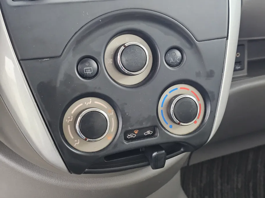 2020 Nissan Sunny SV 