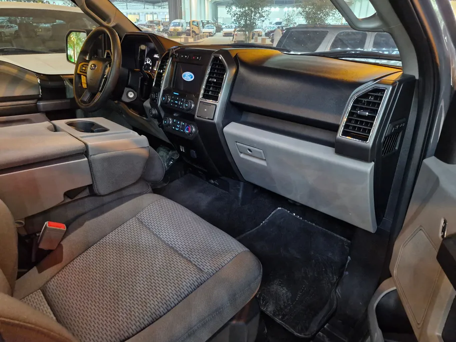 2020 Ford F150 XLT 