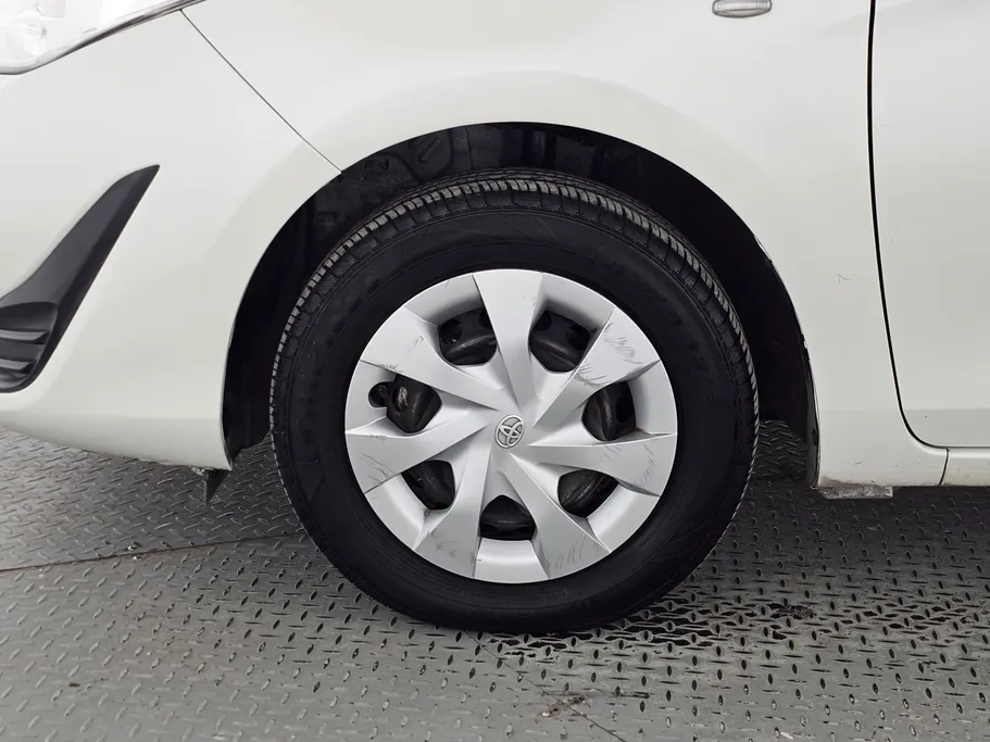 2019 Toyota Yaris  Y 