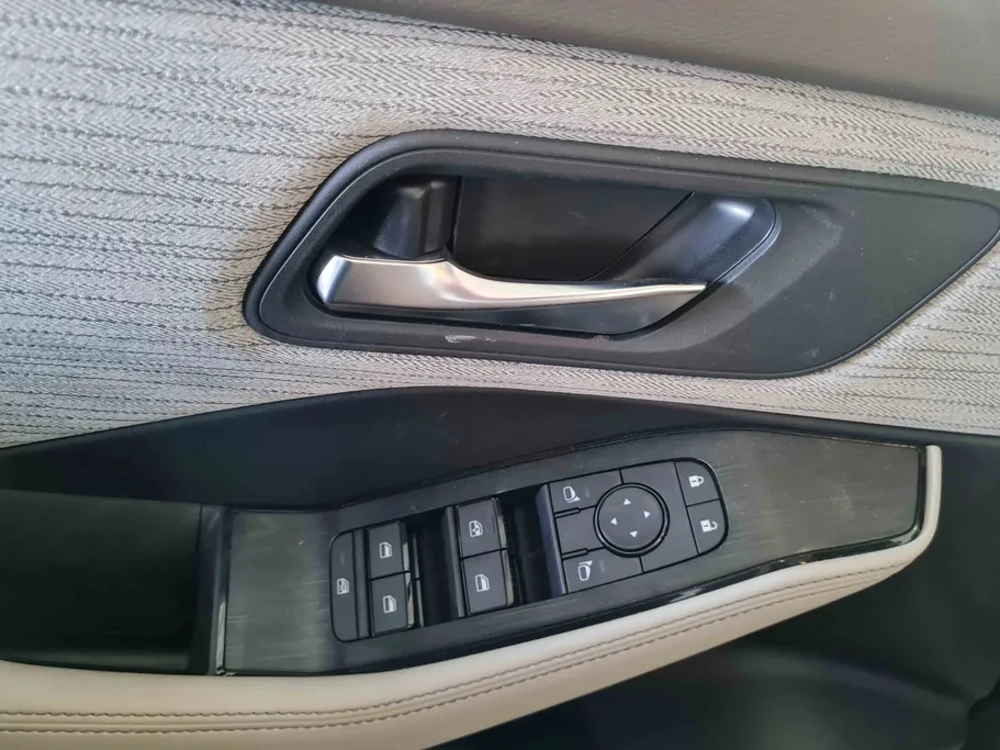 2025 Nissan Xtrail SV 