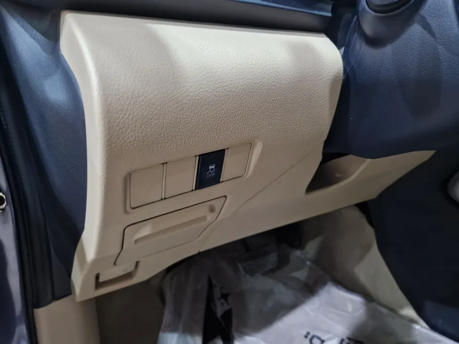 2022 Toyota Yaris  Y 
