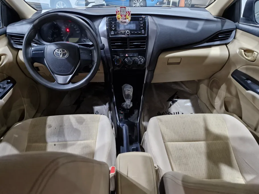 2022 Toyota Yaris  Y 