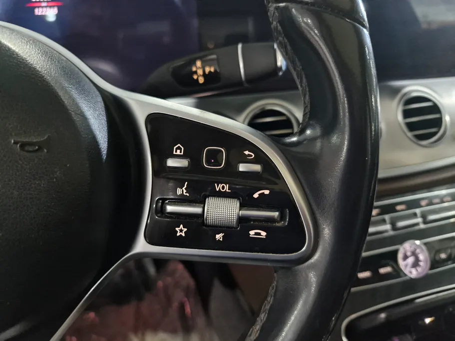 2020 Mercedes E 200 