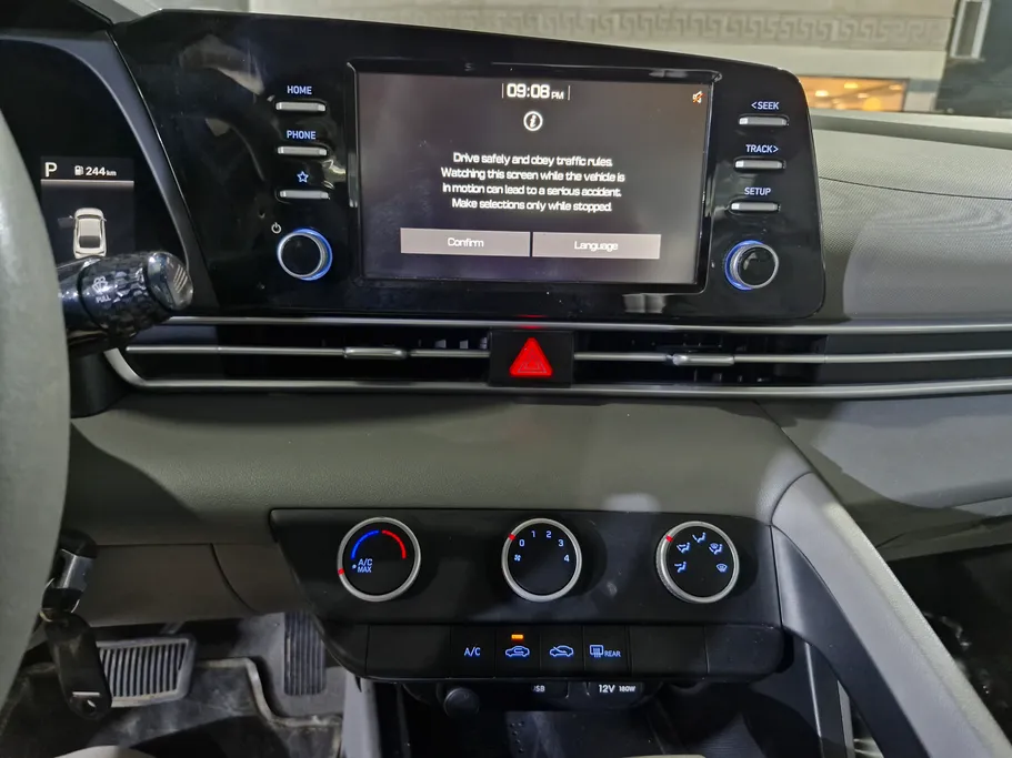 2023 Hyundai Elantra Smart 