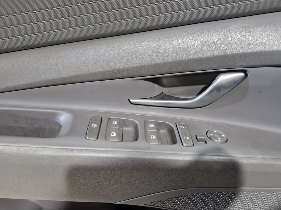 2023 Hyundai Elantra Smart 