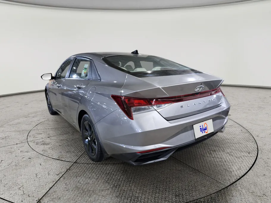 2023 Hyundai Elantra Smart 