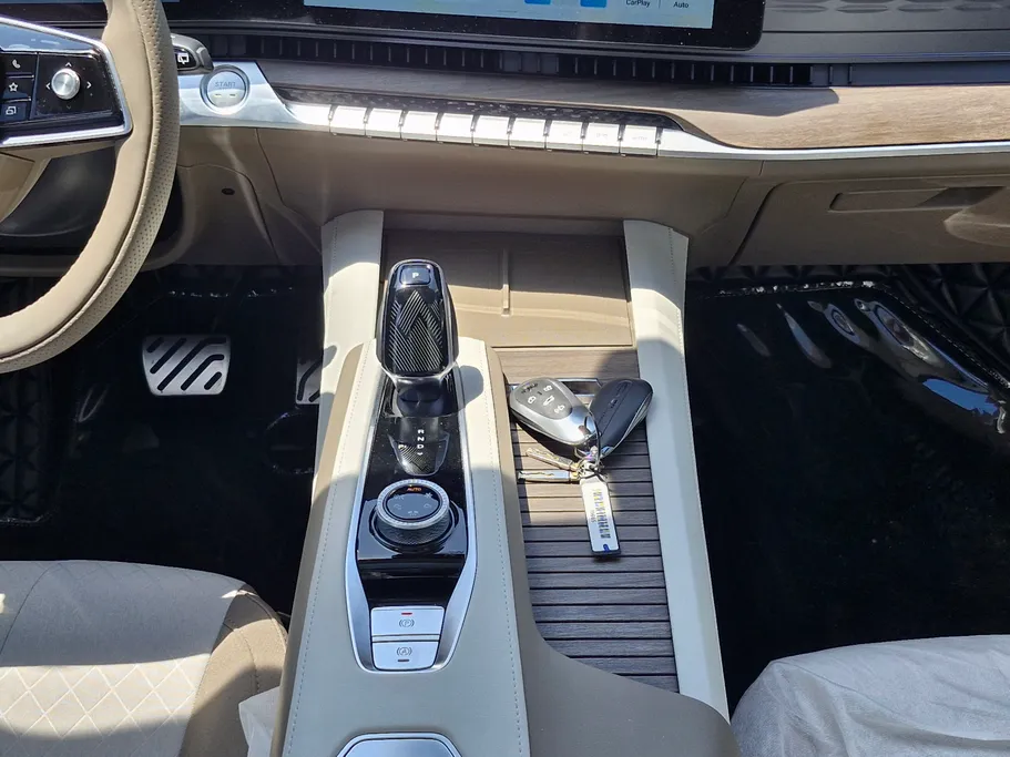 2025 MG RX9 COM 