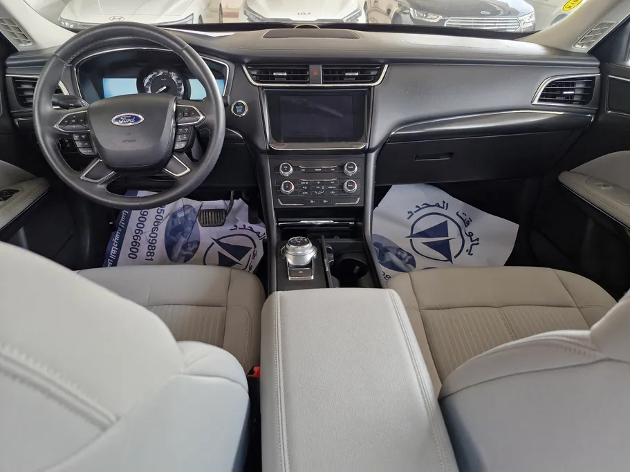 2020 Ford Taurus Ambiente 