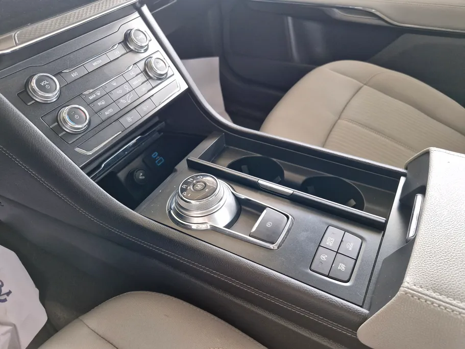2020 Ford Taurus Ambiente 
