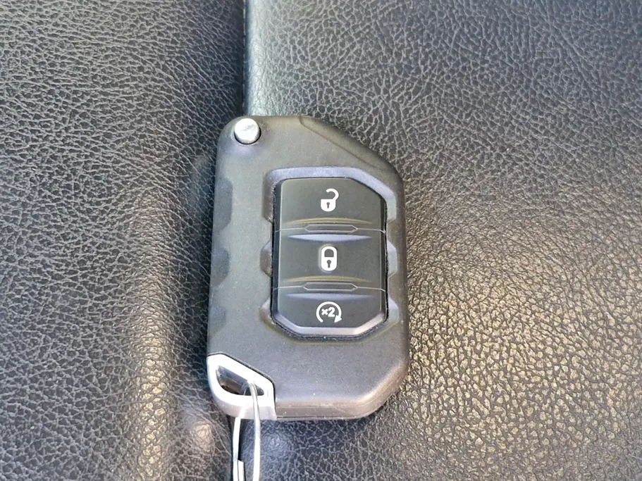 جيب رانجلر انلمتد صحارى 2021 