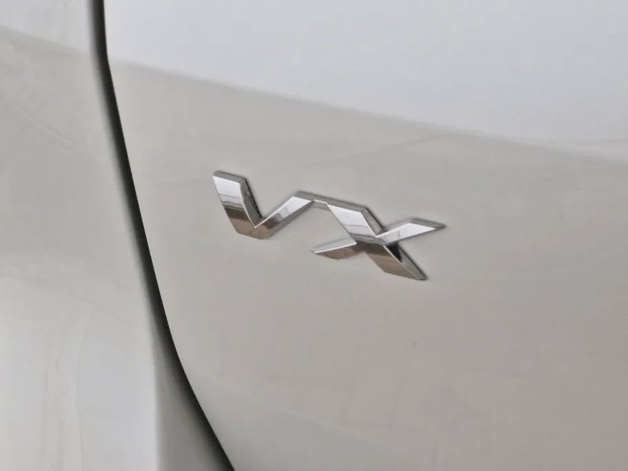تويوتا فورتشنر VX1 2023 