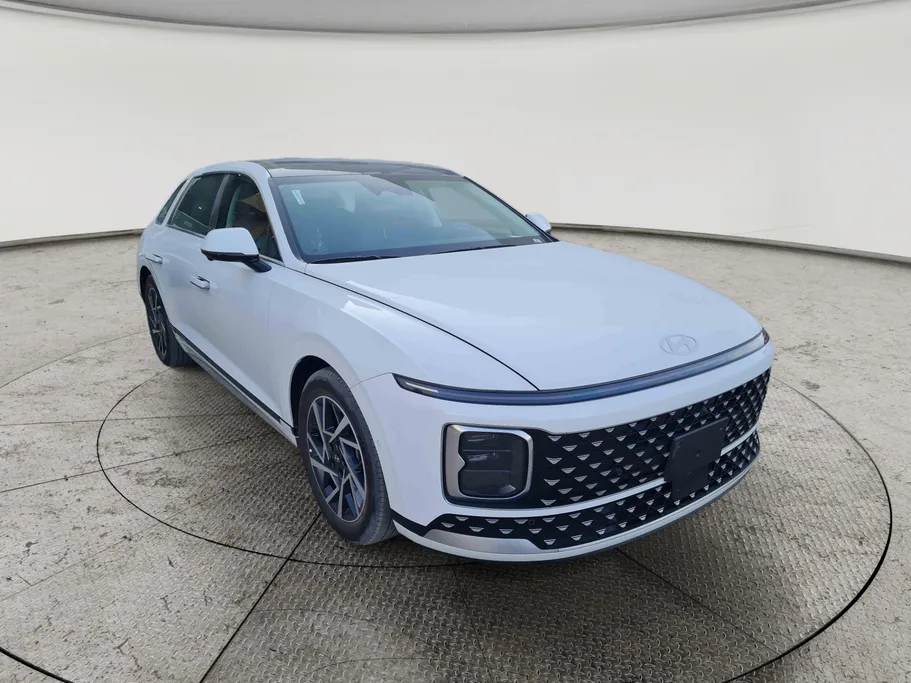 هيونداي ازيرا اكسكلوسف 2025 