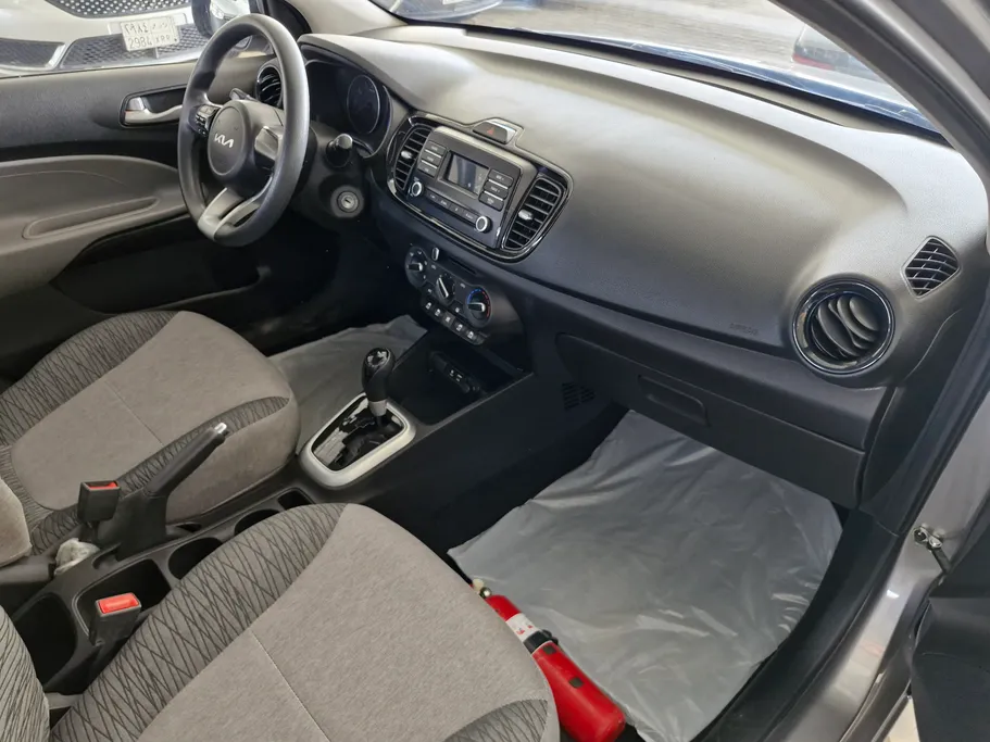 2022 Kia Pegas LX 