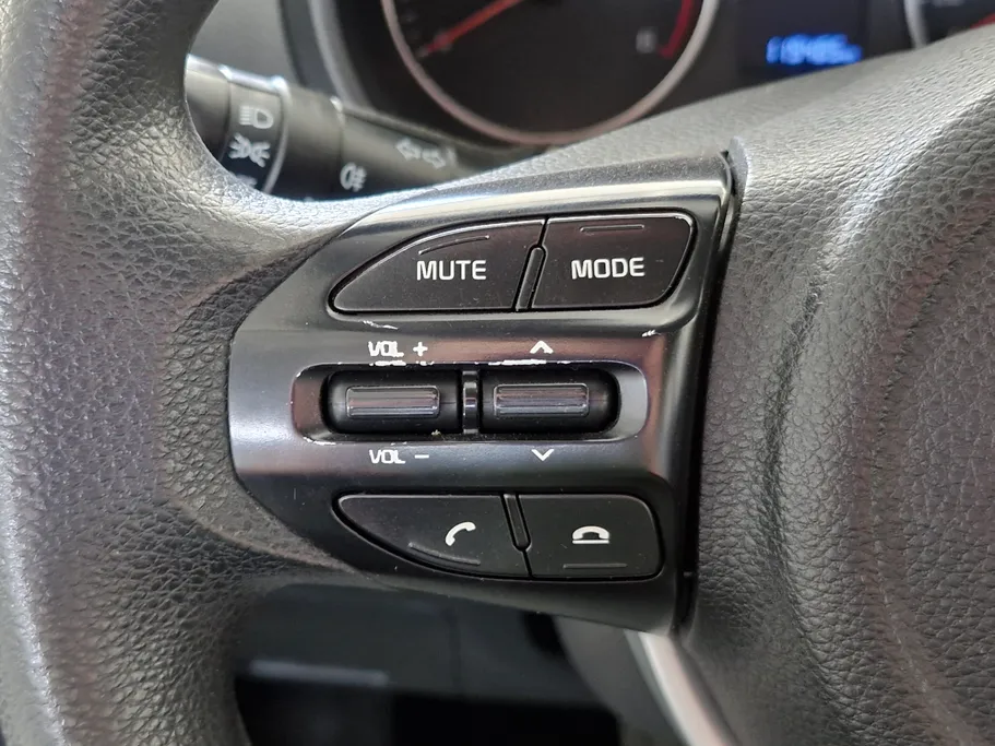 2022 Kia Pegas LX 