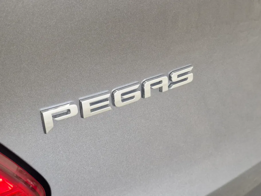 2022 Kia Pegas LX 