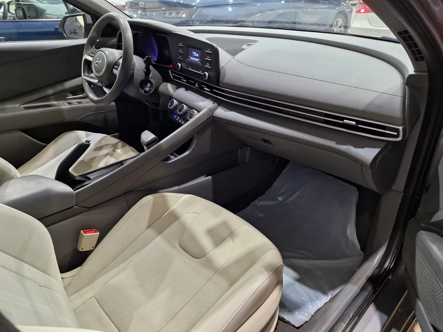 2021 Hyundai Elantra Smart 