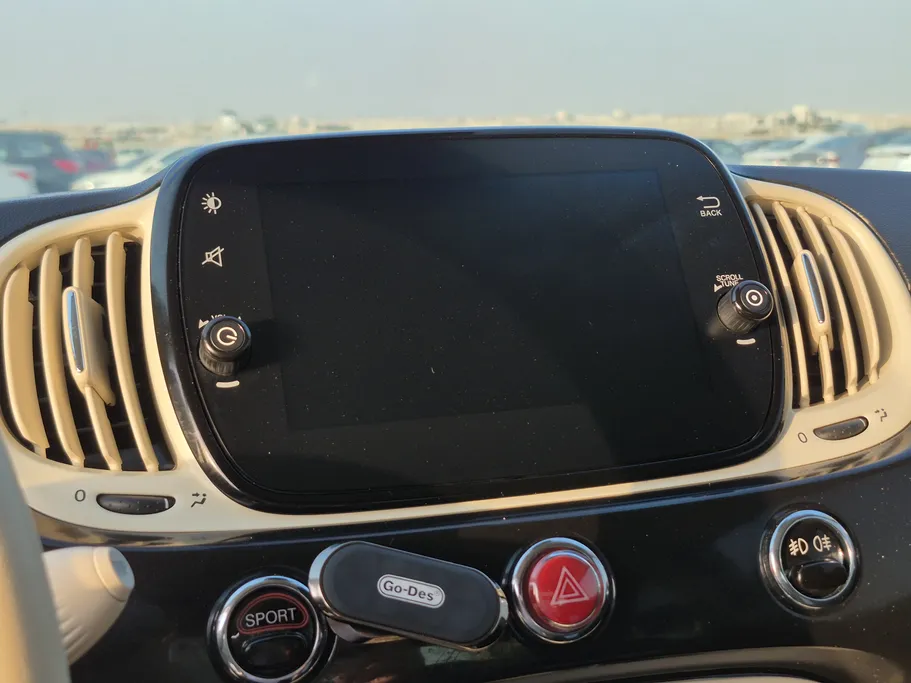 فيات 500 C 2024 