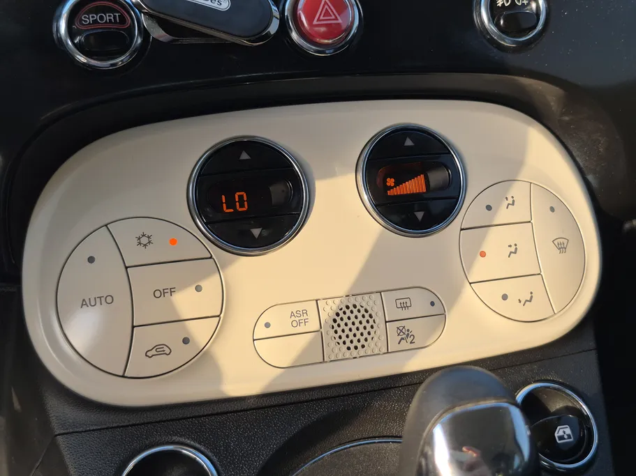 فيات 500 C 2024 