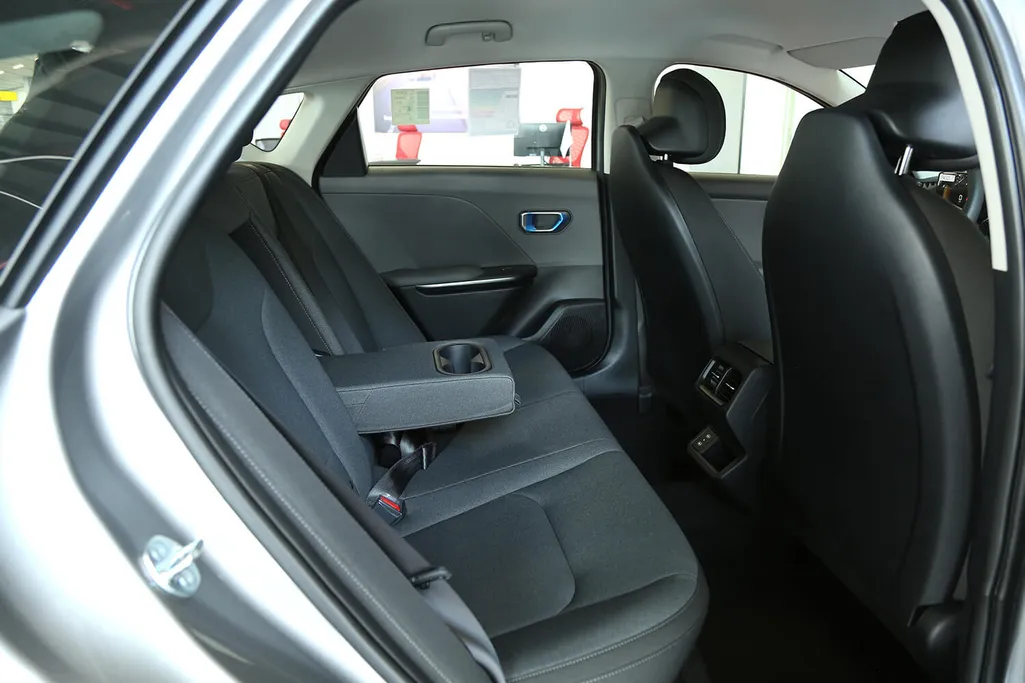 2026 Kia K4 GL 