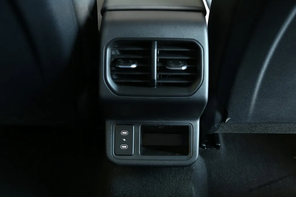 2026 Kia K4 GL 