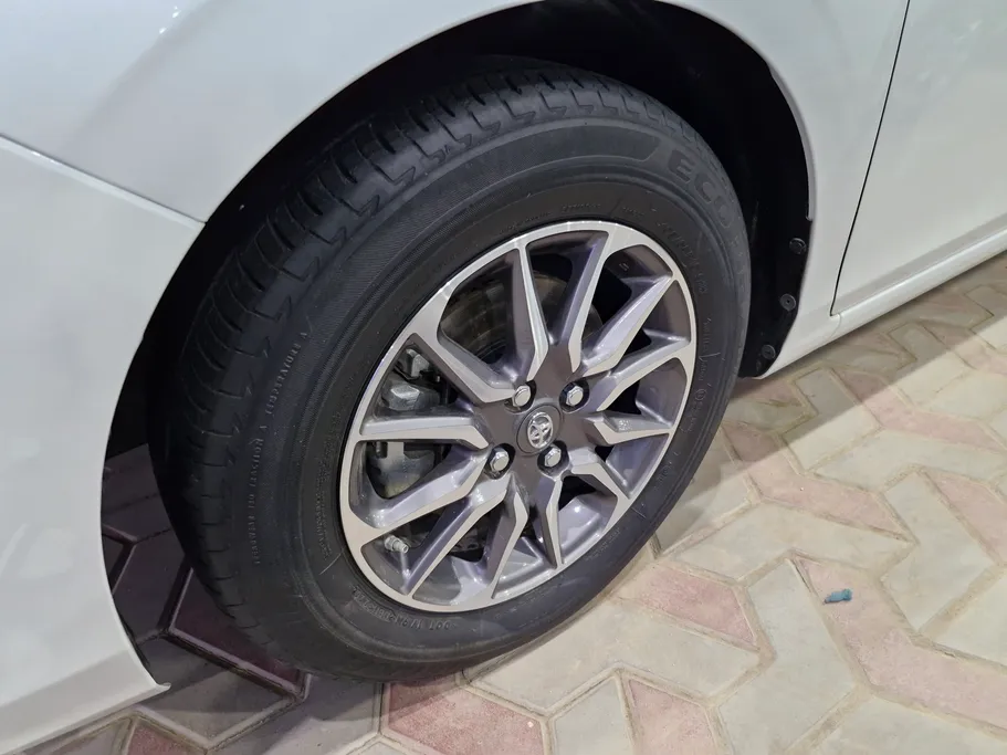 2023 Toyota Yaris  Y 