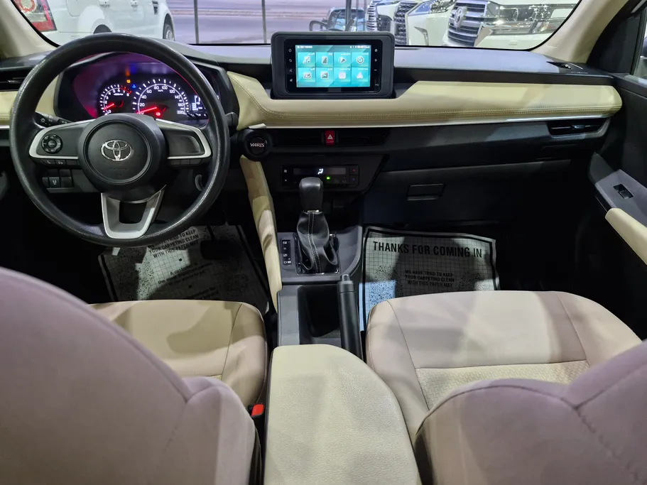 2023 Toyota Yaris  Y 